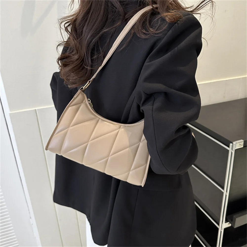 Black-PU-Leather-Shoulder-Bag-Retro-Solid-Color-Casual-Female-Hobos-Handbags-Womens-Fashion-Handbags1.webp