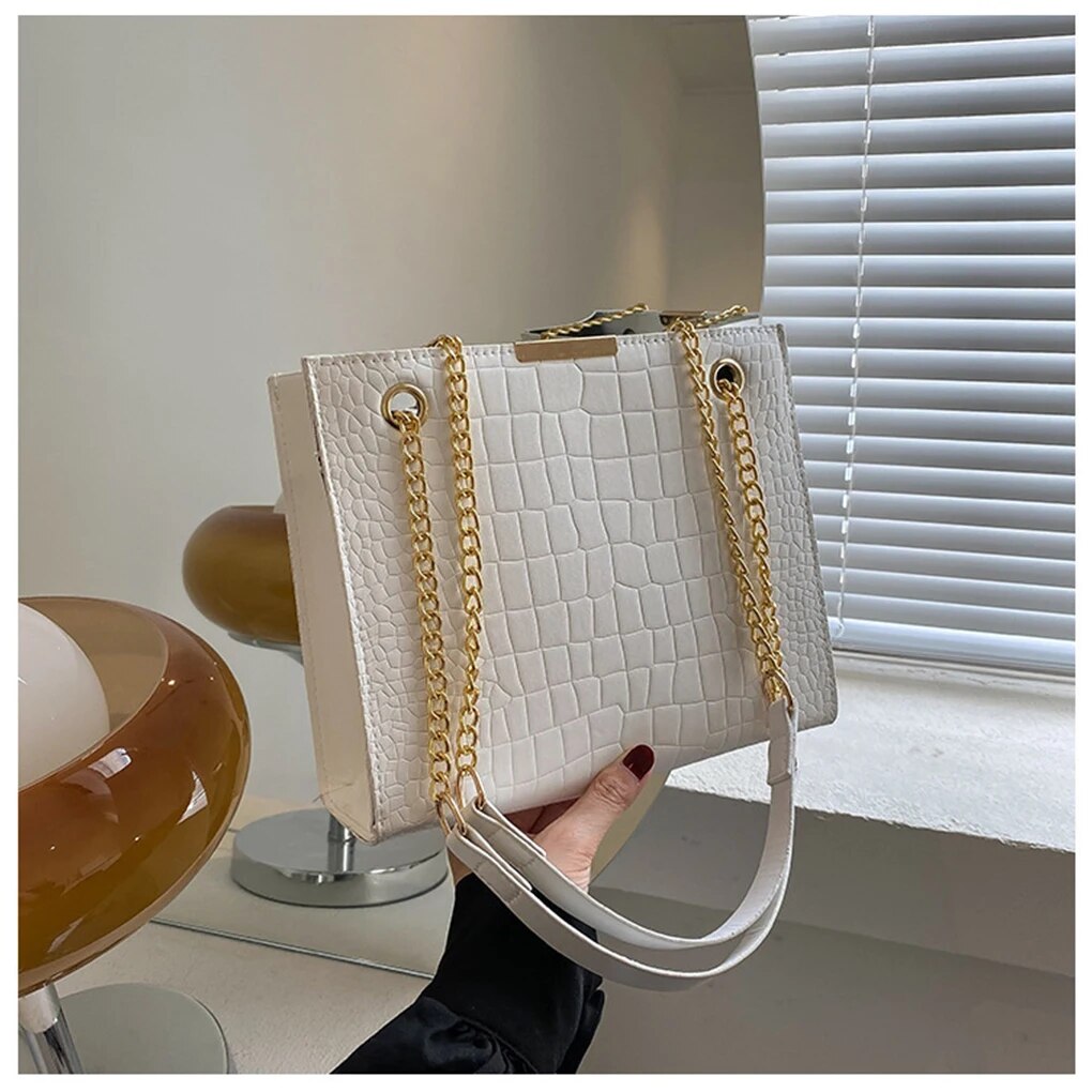Female-Handbags-Chain-Solid-Color-Messenger.jpg